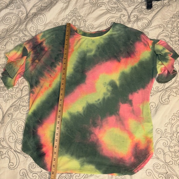 2X Tie-dyed short ruffled sleeve, terry material, EUC - Picture 4 of 7